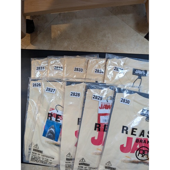 Jaws Shirt Mens Large Khaki Reason Universal Studios Movie Graphic Tee New - Picture 13 of 13